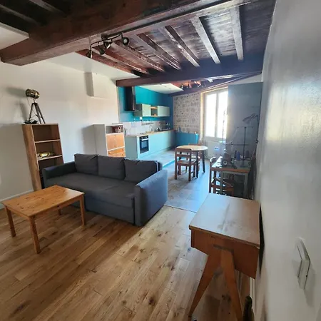 T2 A Proximite Du Metro Valmy Apartment Lyon